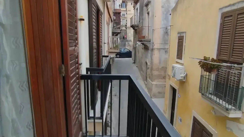 Balcone - Student-Friendly Bifamiliar in Ragusa Centre