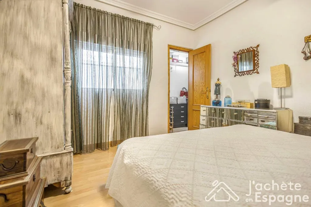 Magamistoad - Charming Flat with High Ceilings in Alicante Centre