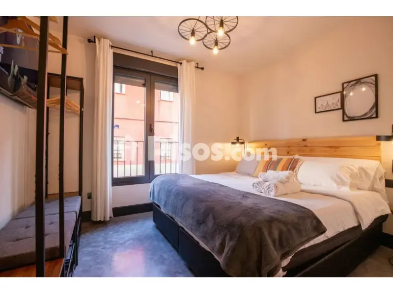 Chambres - 1-Bedroom Apartment with Kitchen in Almendrales, Madrid