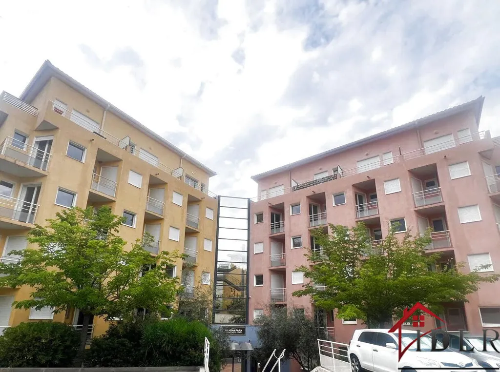 Extérieur - Appartement T2 avec Terrasse au 5ème Étage
