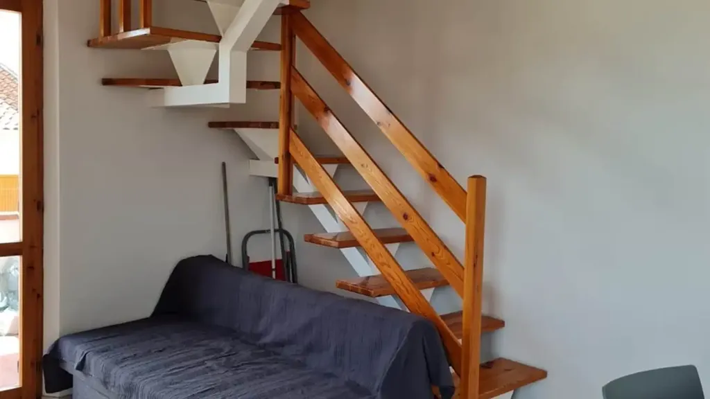 Rooms - Three-Bedroom Apartment with Balcony in Numana