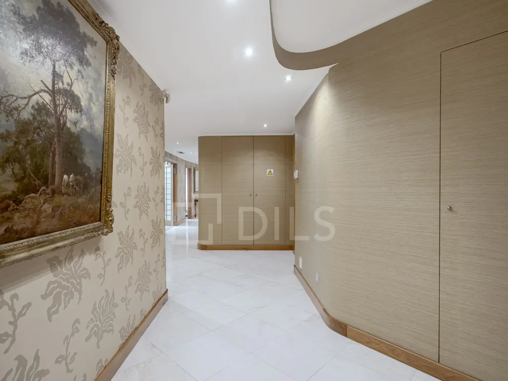 Esik - Duplex Apartment with River View in Algés