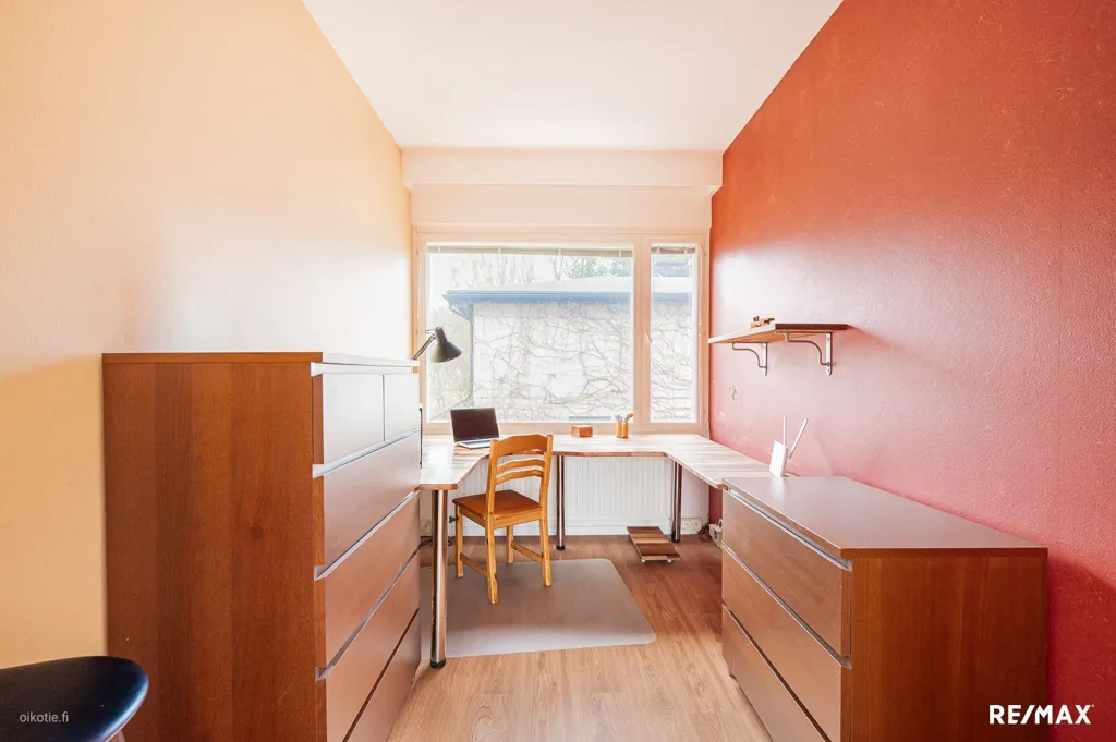 Bureau - 60s Architectural House with Pool in Jalkaranta, Lahti