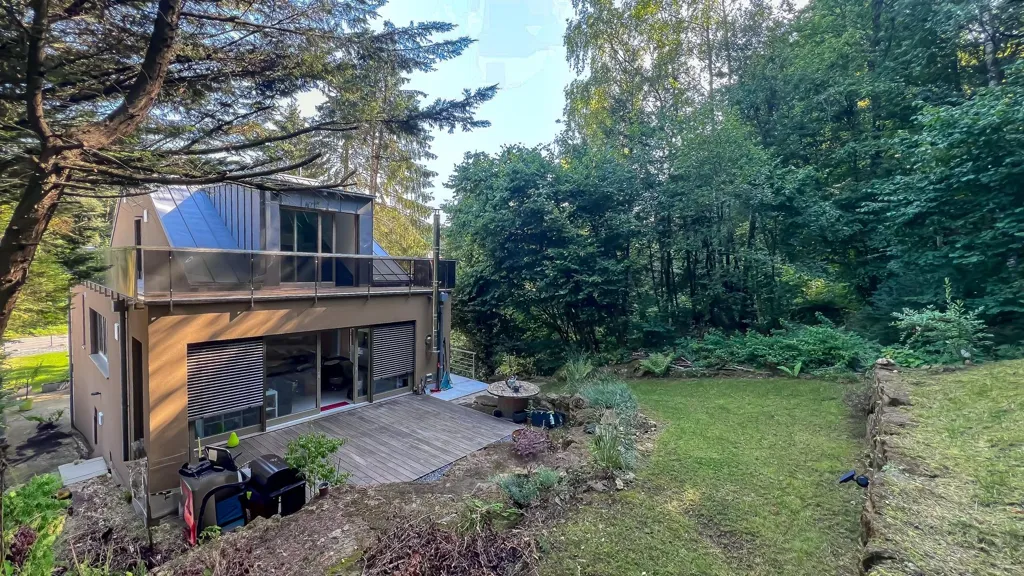 Exterior - Luxury House with Solar Panels in Sandweiler