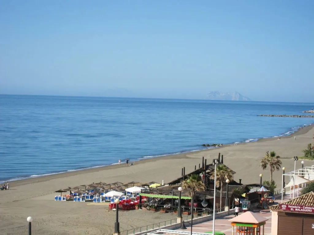 Luxury Flat with Terrace in Estepona