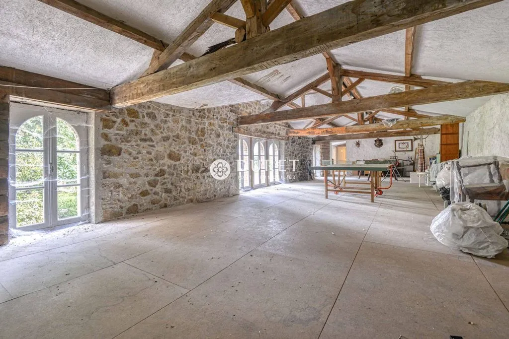 Pièces - Maison de Luxe avec Parc Boisé à Cugand