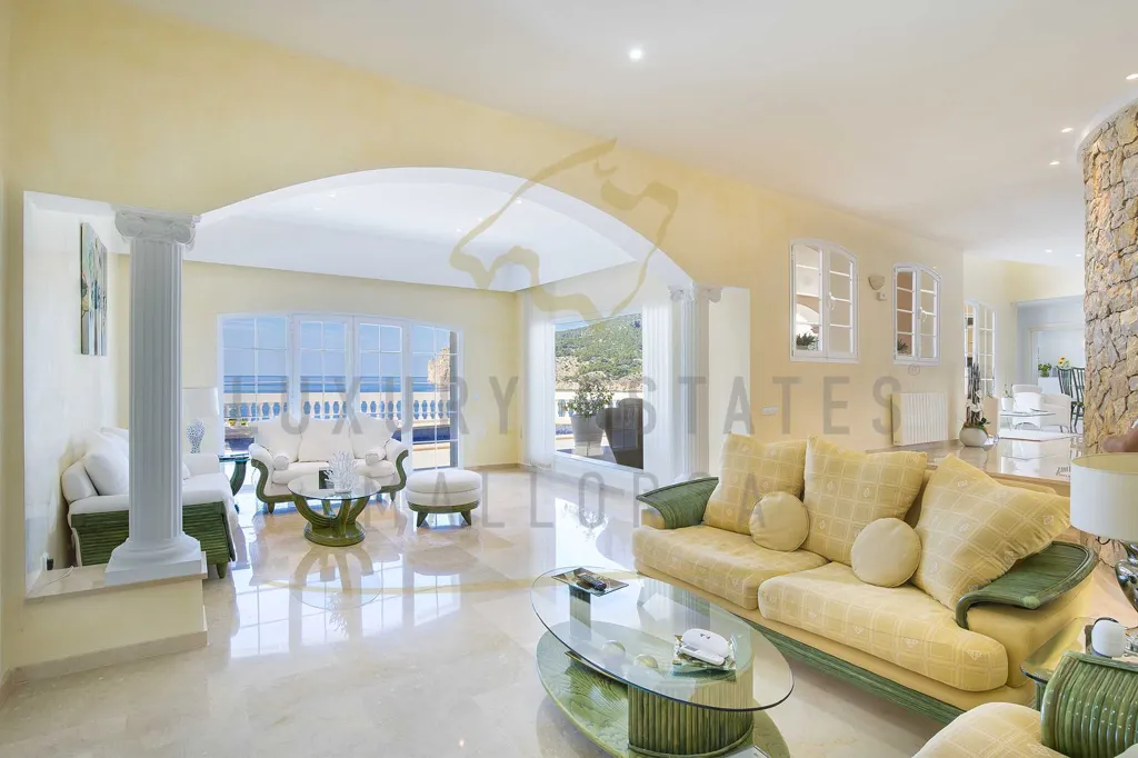 Living Room - Partially Renovated Villa with Ocean Views in Camp de Mar