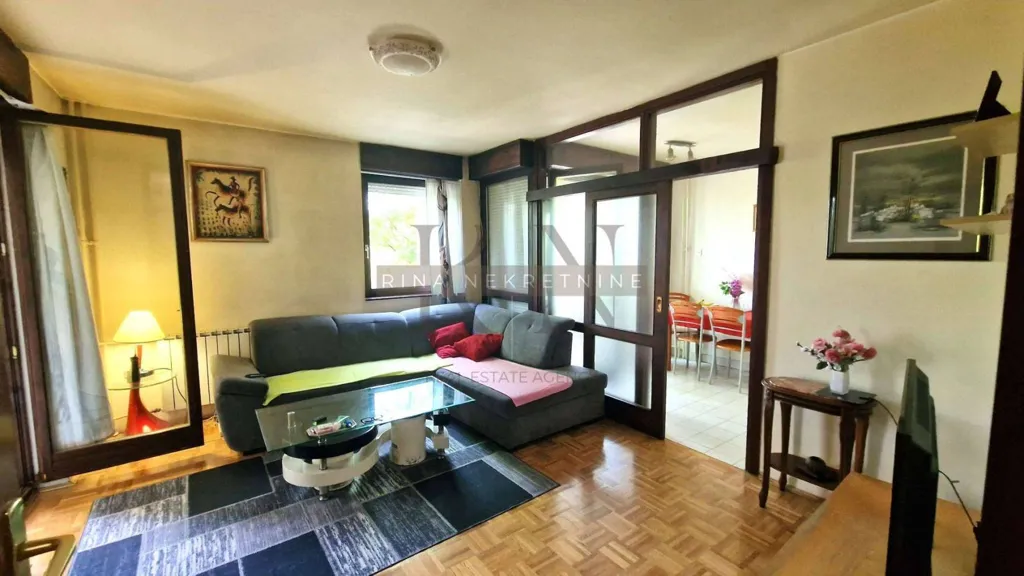 Living Room - Spacious Three-Bedroom Flat with Balcony in Stenjevec