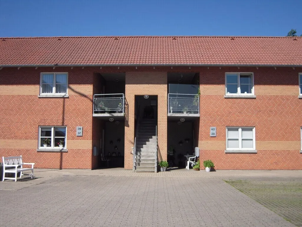 Extérieur - Modern Terraced House with Shared Garden in Skive