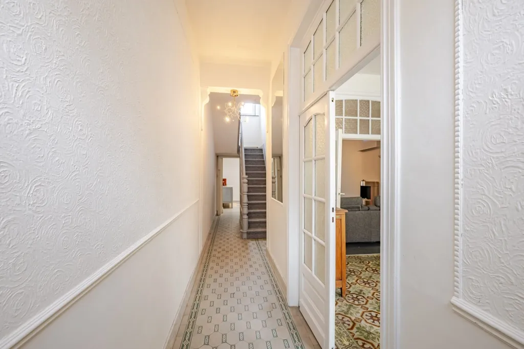 hallway_entrance