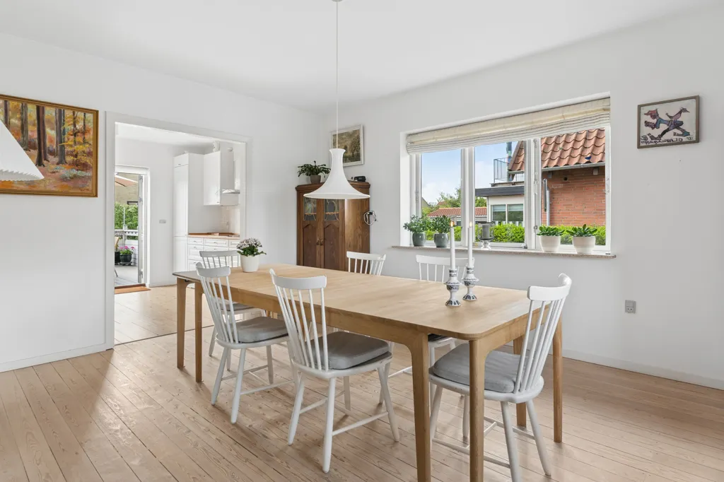 Söögituba - Classical Mason's Villa in Odense M