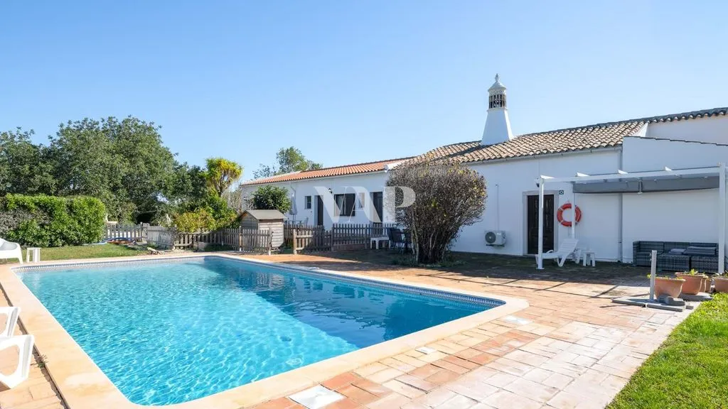 Piscine - Traditional Villa with Pool in Boliqueime