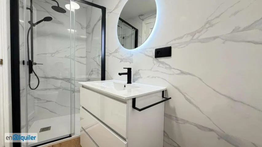 Salles de bain - Modernised Flat with Lift in Old Town, Vigo
