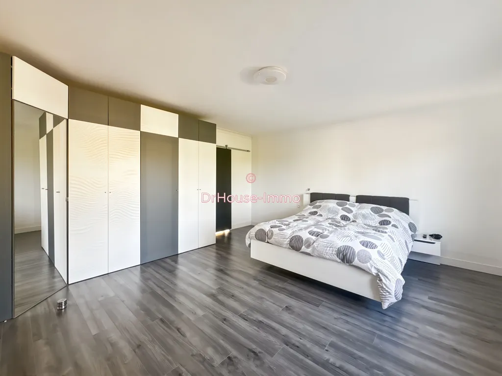 Chambres - Maison Familiale avec Piscine à Changé