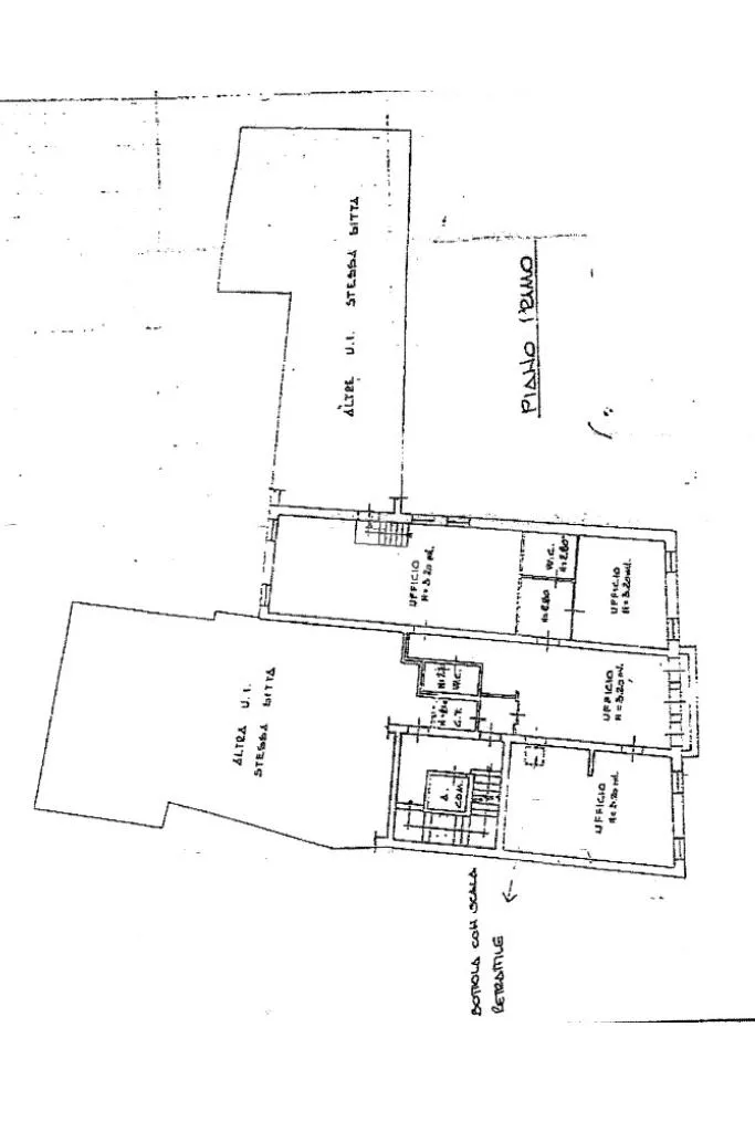 Plaan - Triplex with Gothic Balcony in Calmaggiore, Treviso