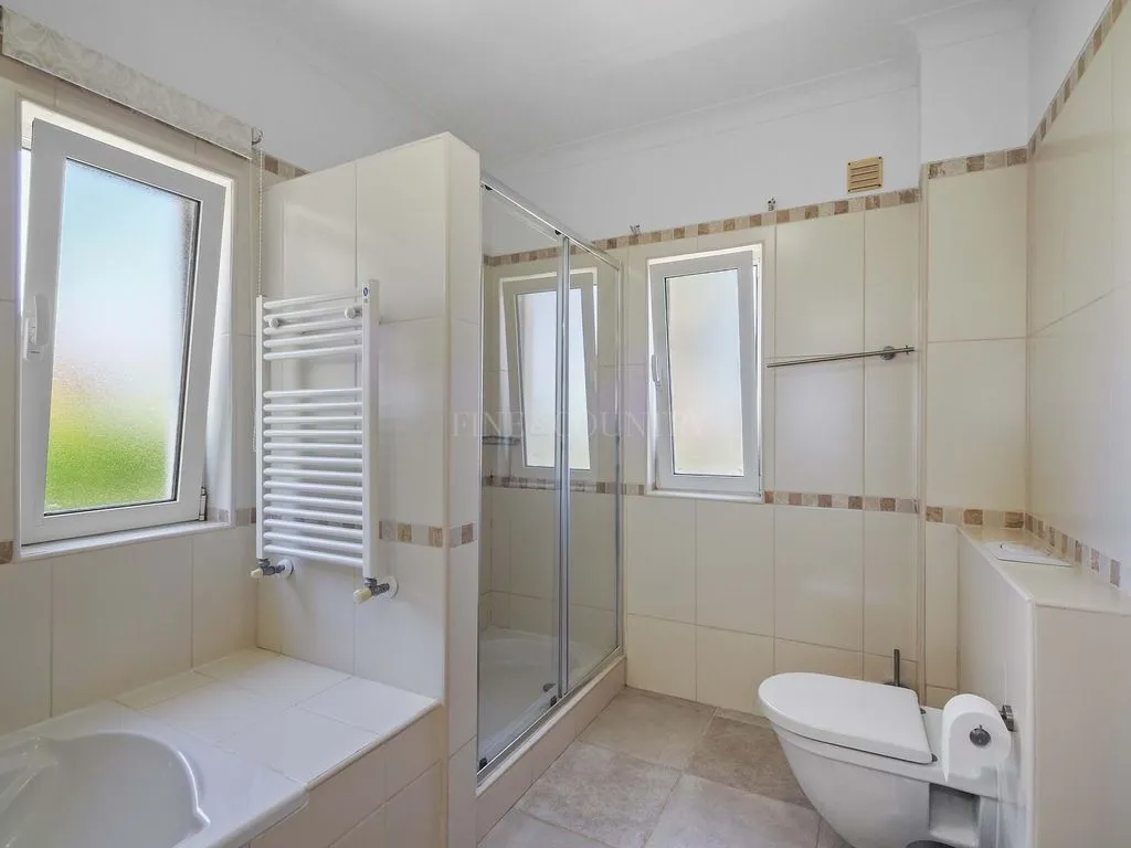 Vannitoad - Luxury Villa with Golf Views in Estômbar