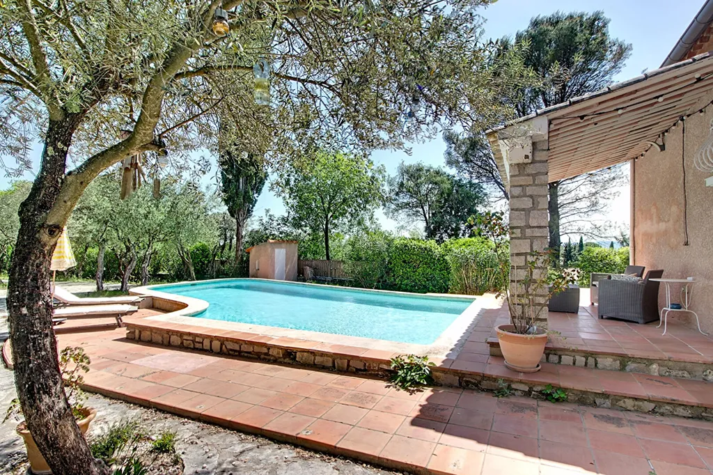 Piscine - Maison Rénovée avec Piscine à Lorgues