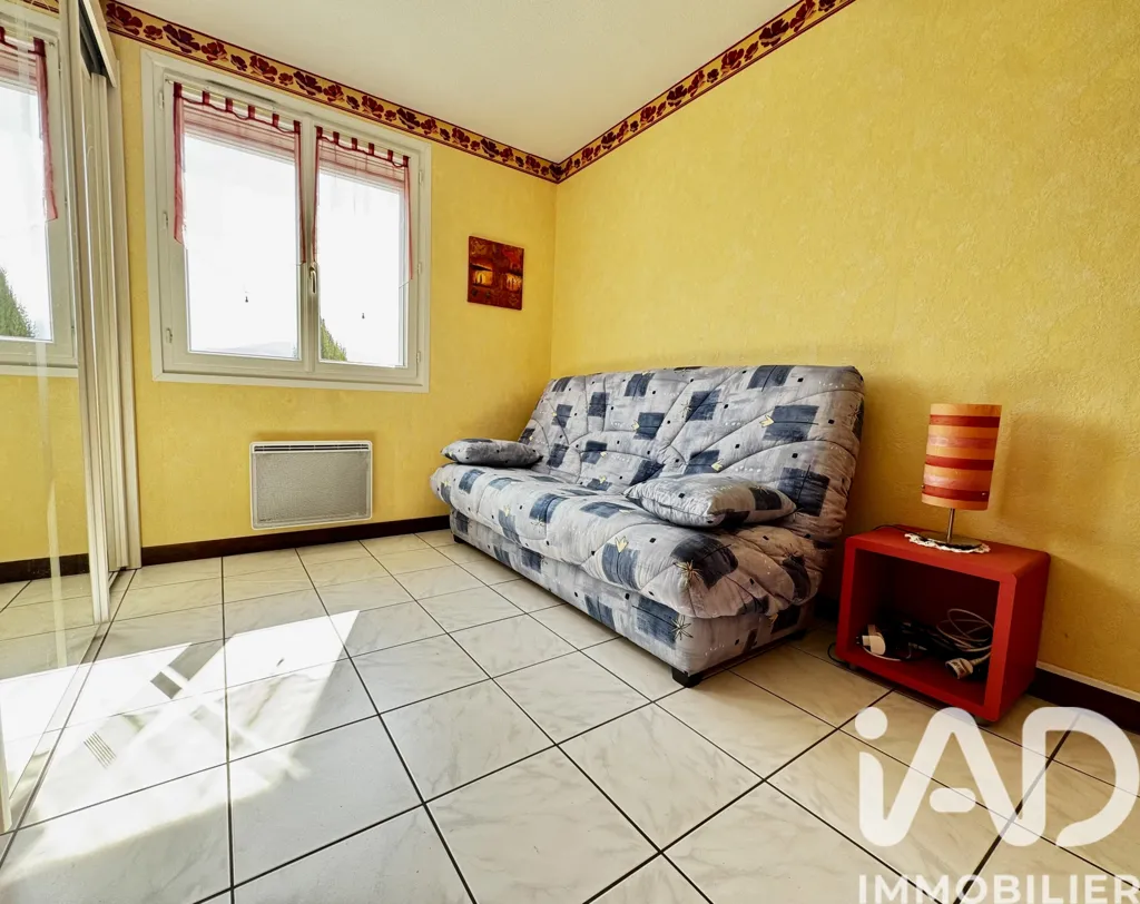 Camere da letto - Traditional House with Garden View in Saint-Chamond