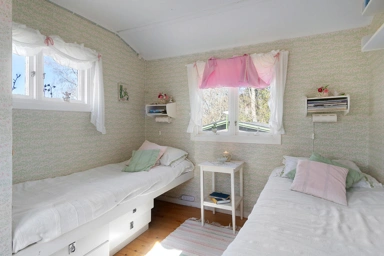 Bedrooms - Cottage with Two Guesthouses on Helgö