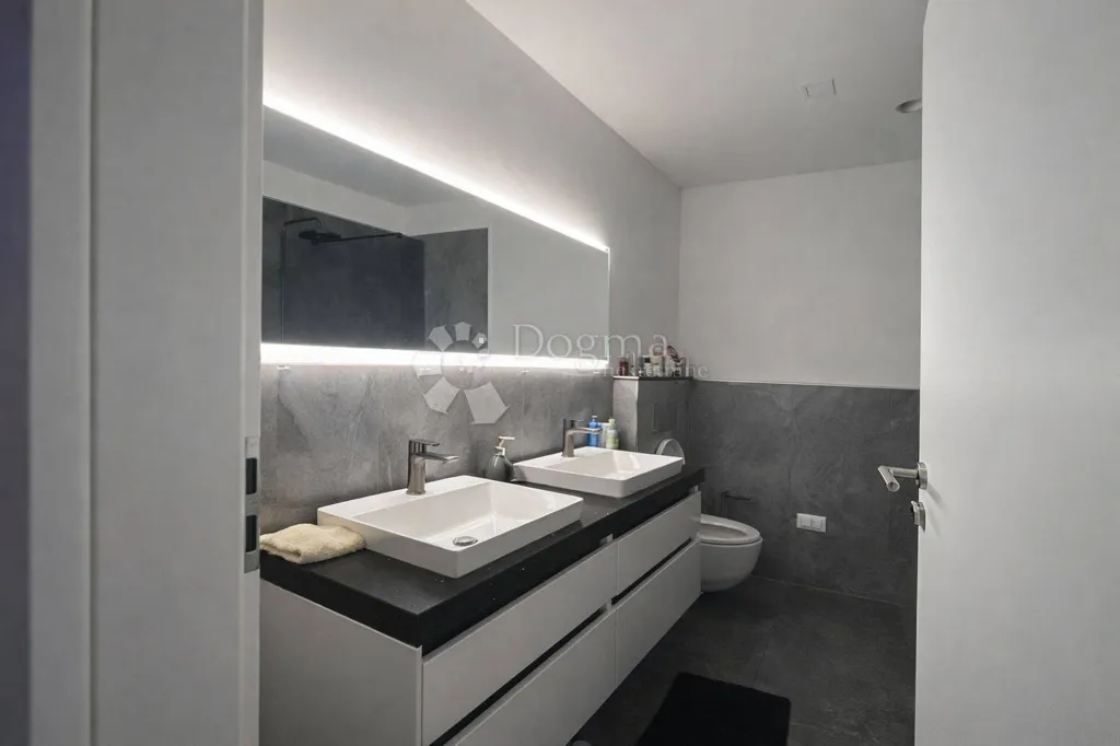 Vannitoad - Apartment with Panoramic View in Klis