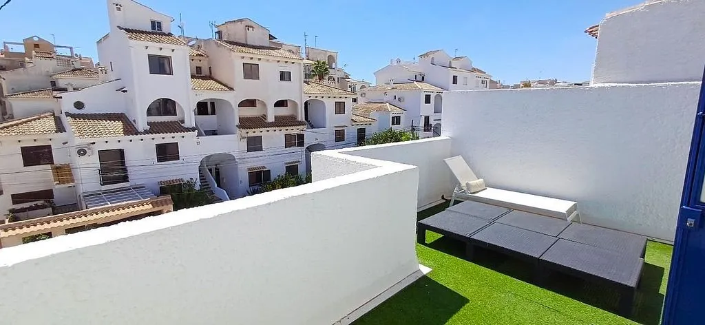 Rõdu - Terraced House with Pool in Calas Blancas
