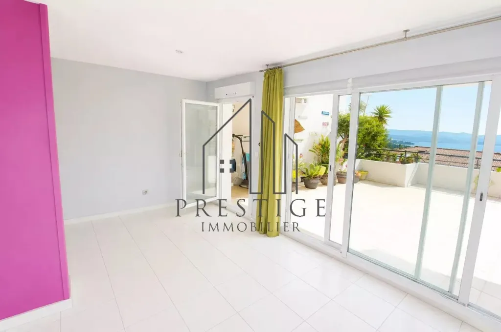 Terrass - Apartment with Panoramic Sea View in La Ciotat