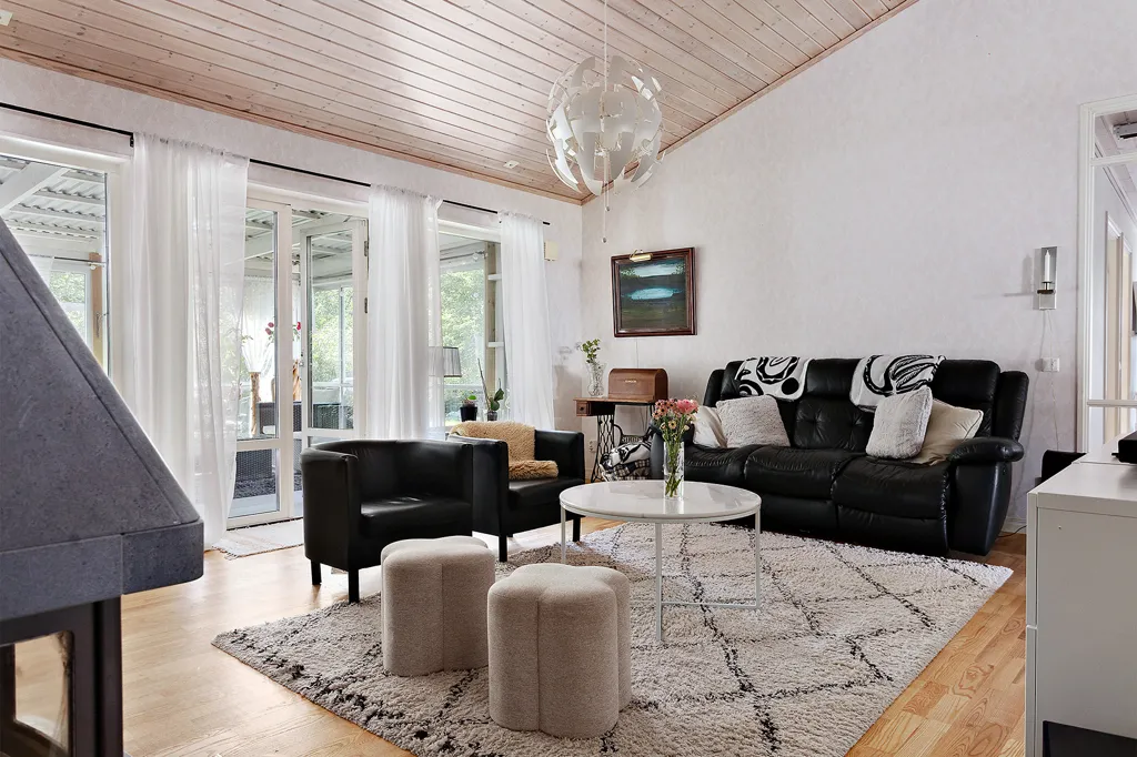 Elutuba - 1-Storey Villa with Garden in Östra Lugnet