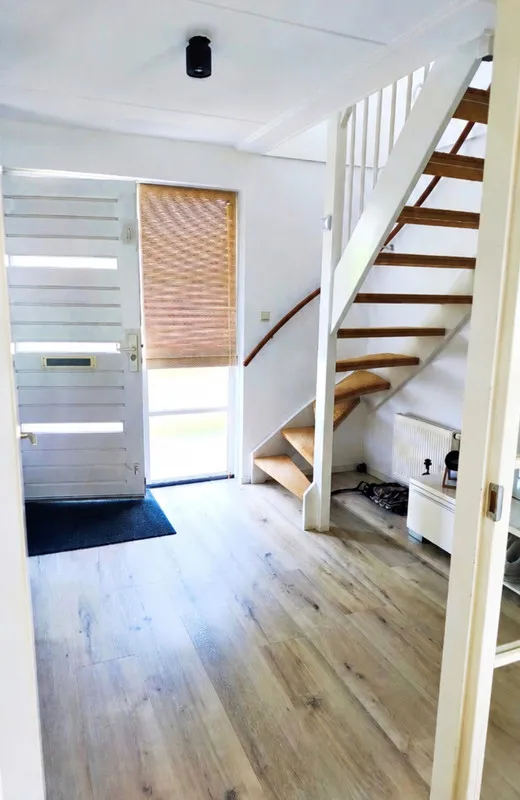 Esik - Riet-Covered Villa with Water Views in Makkum