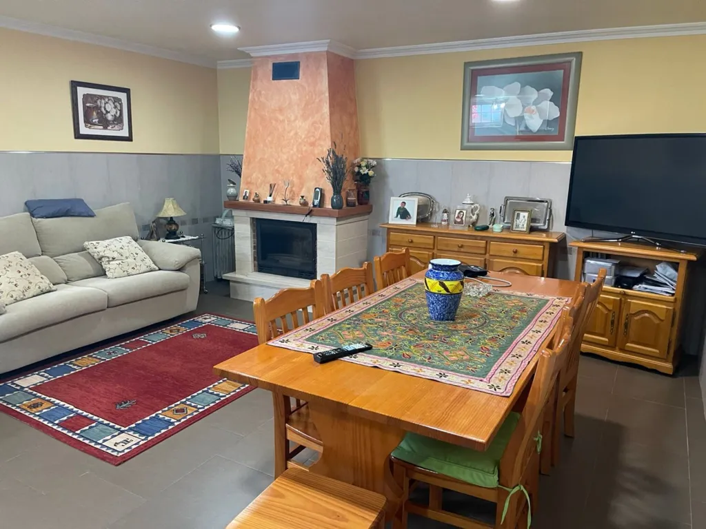 Living Room - Chalet with Large Garden in Barcena de Cicero