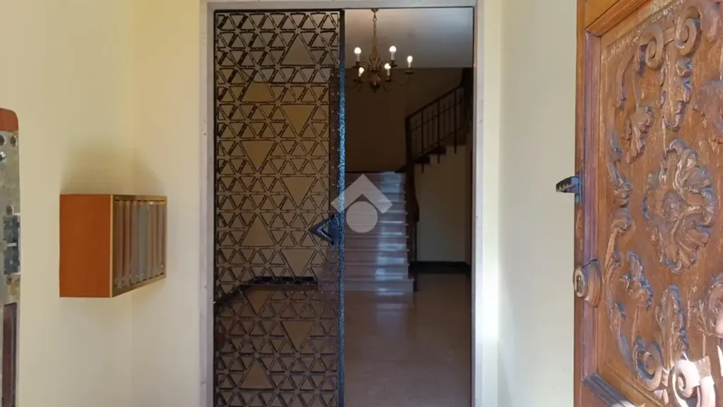 hallway_entrance