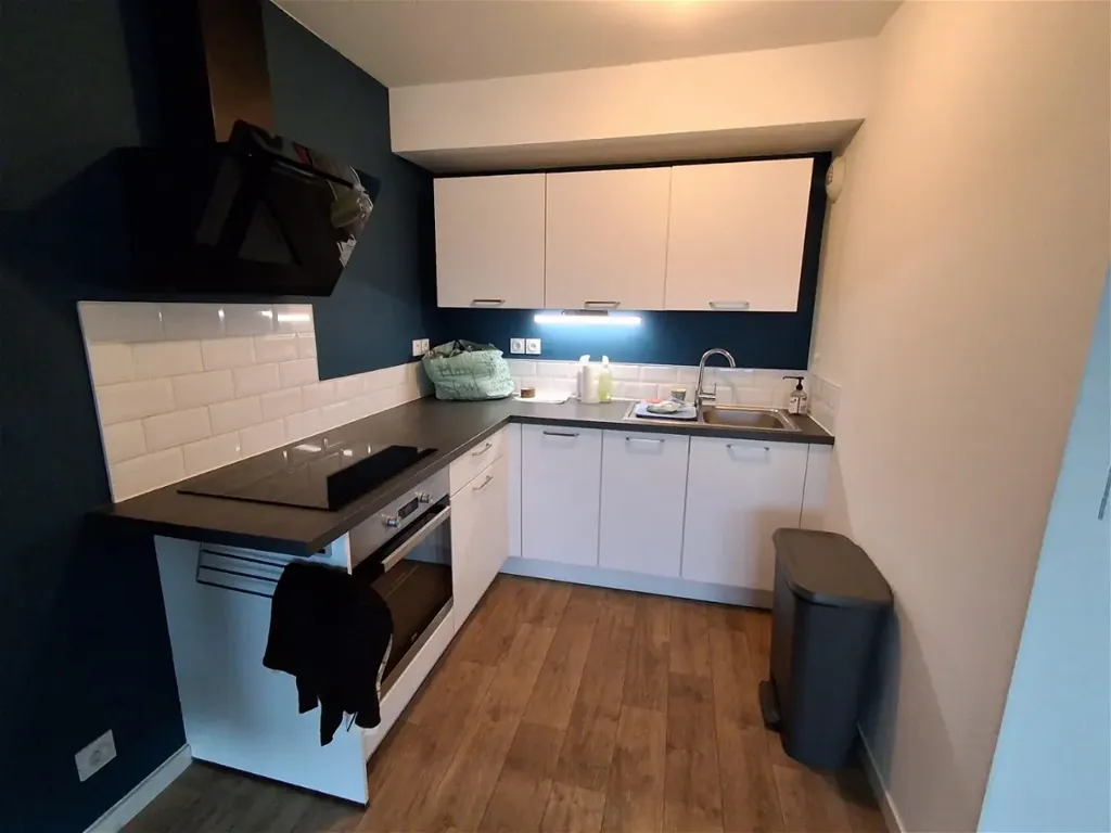 Köök - 3-Bed Flat with South Balcony in Guilers