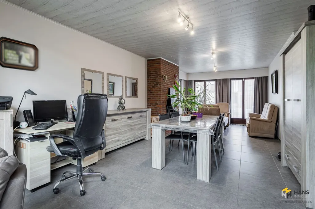 Sala da pranzo - Low-Rise Villa with Garden in Edegem
