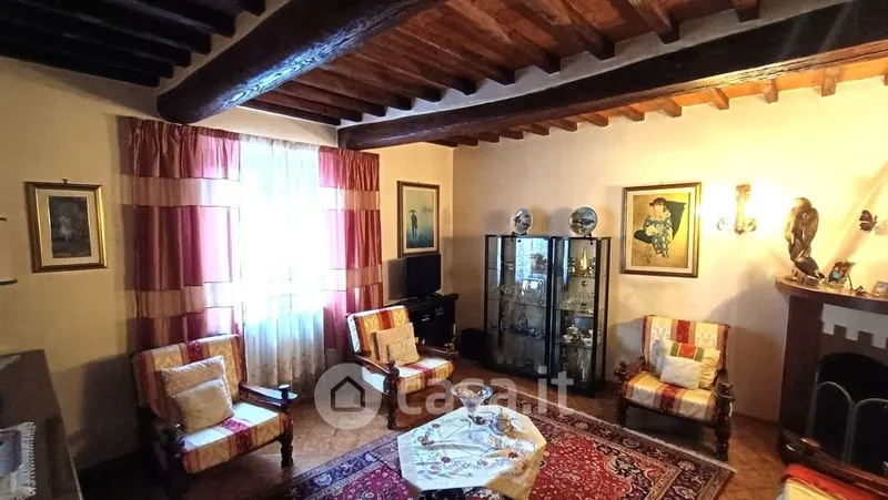 Elutuba - Terraced House with Garage in Prato