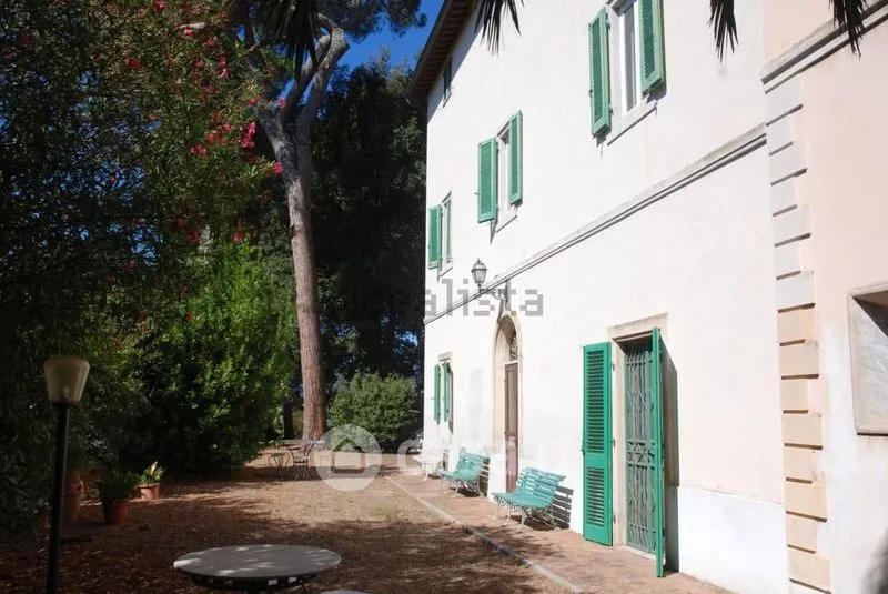 Terrass - Historic Villa with Garden in Cecina