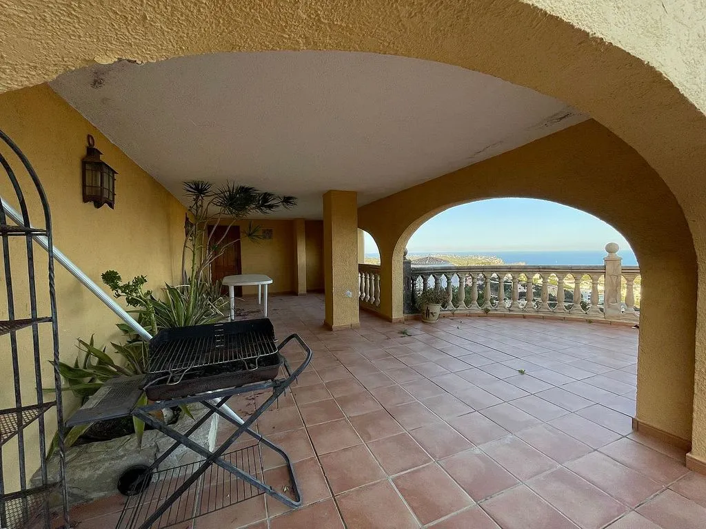 Terrasse - Traditional Villa with Sea View in Cumbre del Sol