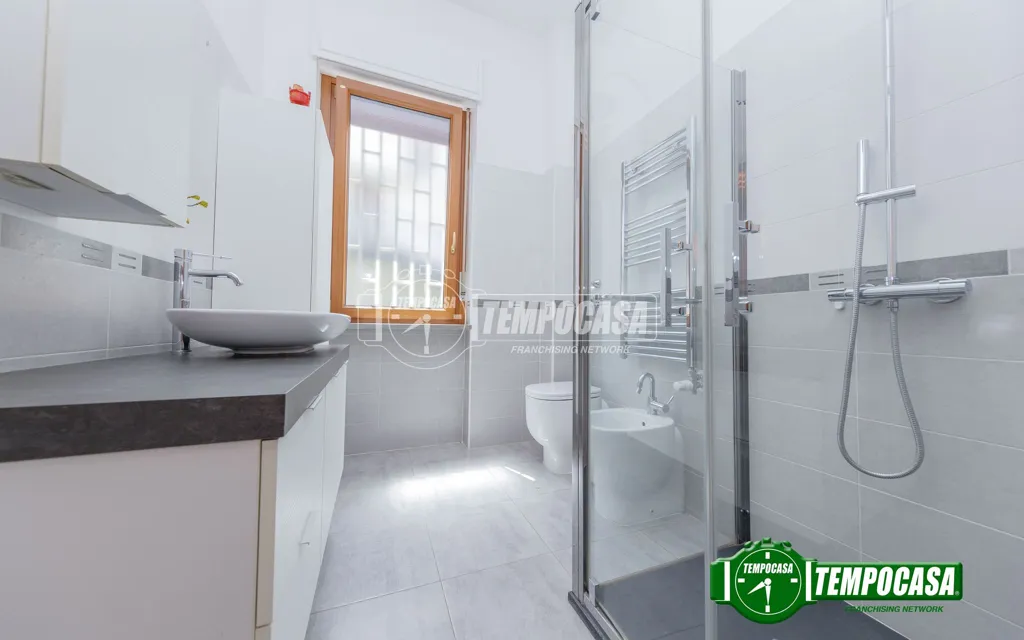 Bagni - Rustic 3-Bedroom Apartment in Pero