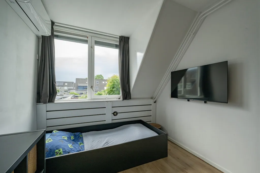 Magamistoad - Modernised Corner House with Garden in Leerdam