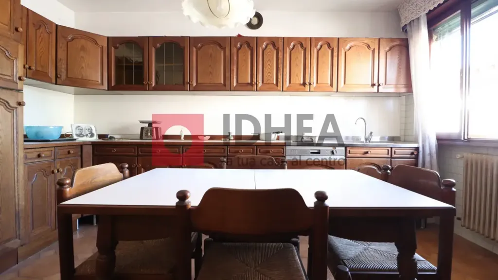 Dining Room - Detached House with Garden in Silea