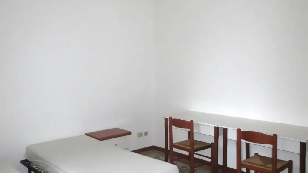 Chambres - Rearranged Apartment with Balcony in Milan