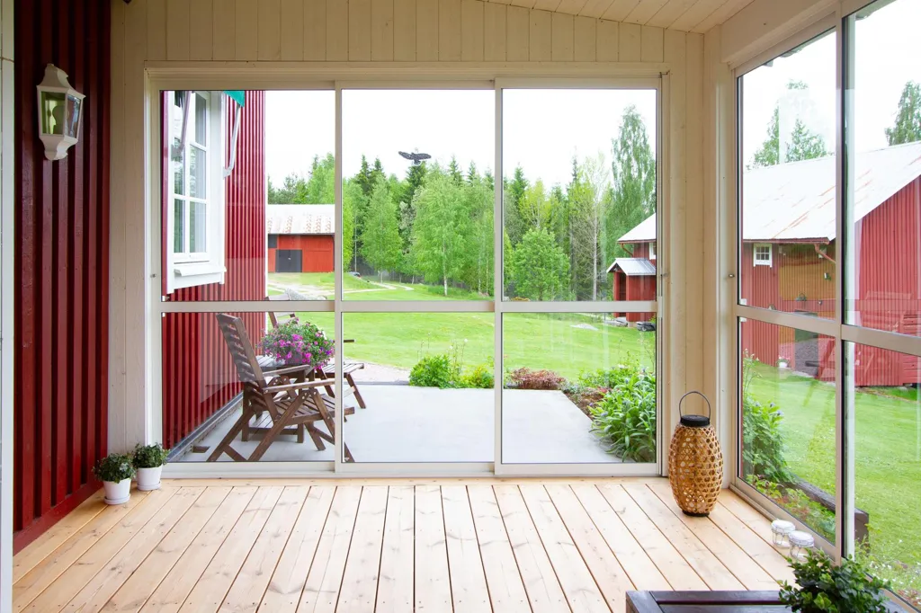Terrasse - Charming House with Lake View in Röbjörkeby