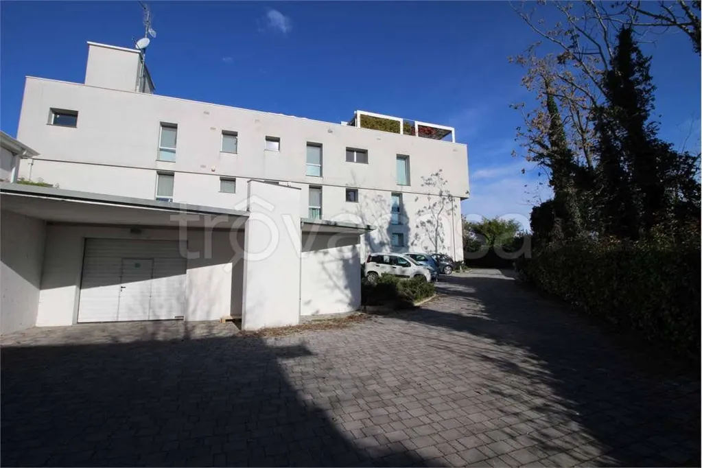 Välivaade - Efficient Flat with Lift in Sassuolo