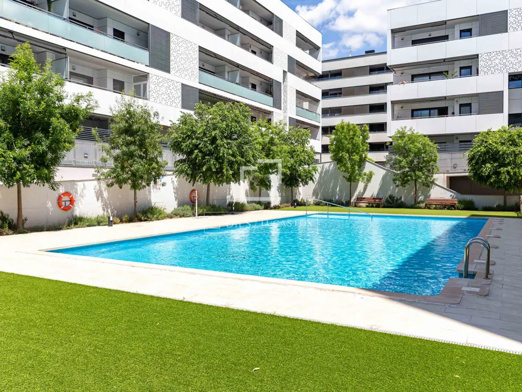 Piscine - Modern Apartment with Terrace in Sant Just Desvern
