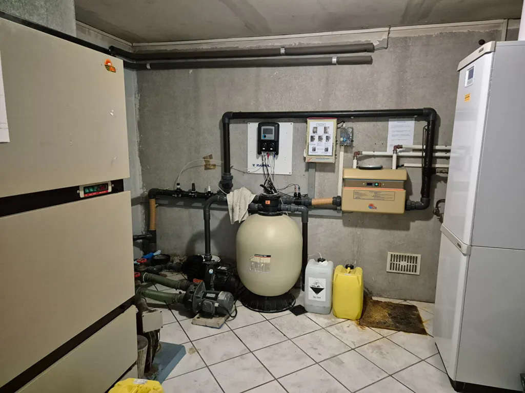 Utility Room - Detached House with Covered Pool near Vesoul