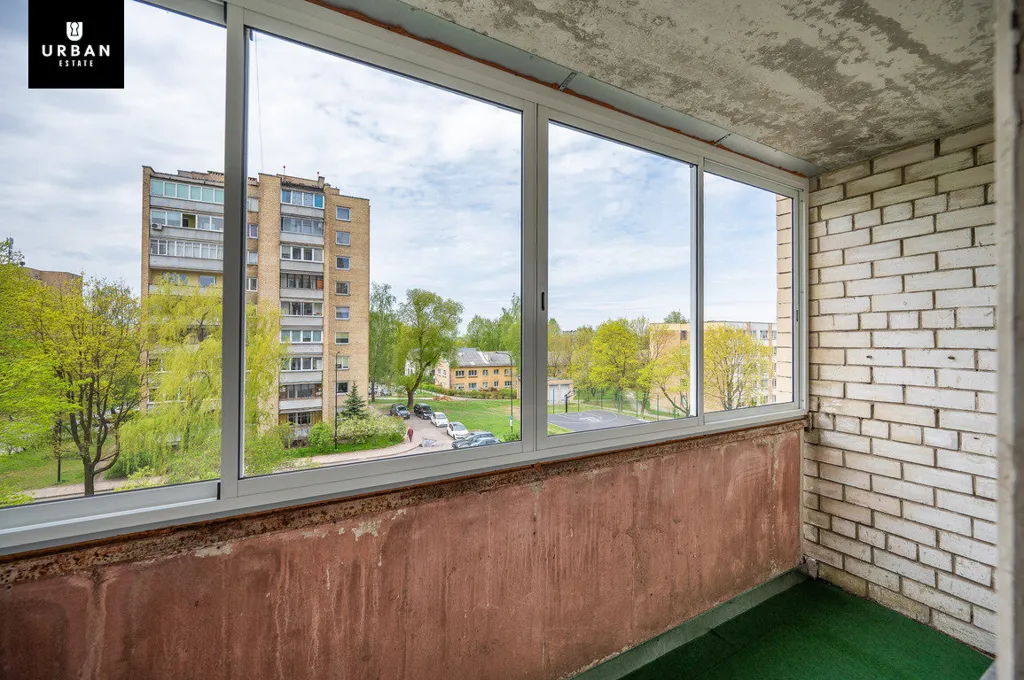 Balcon - 3-Bedroom Apartment with Balcony in Vilnius