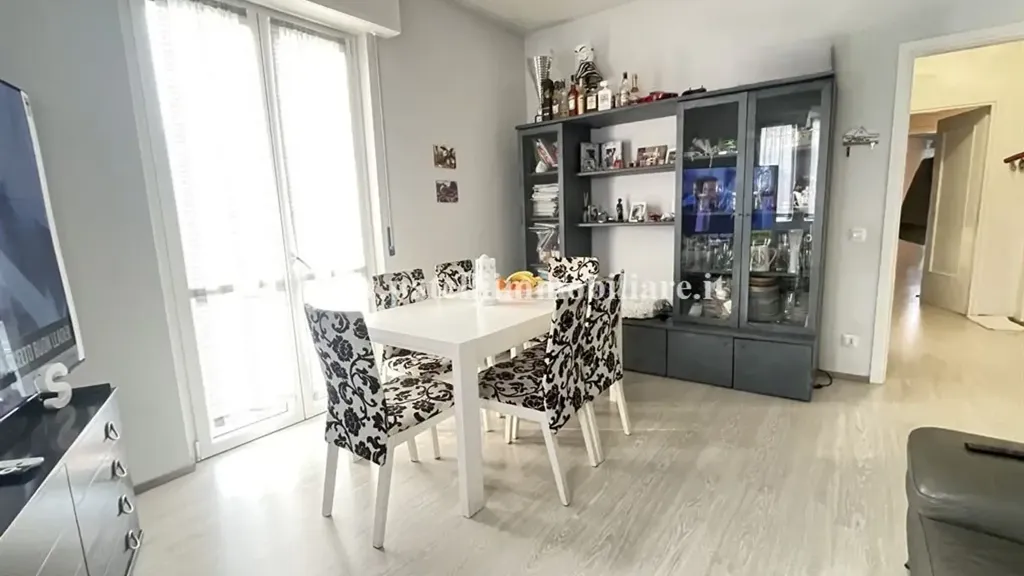 Söögituba - Rented 3-Bedroom Apartment in Almé