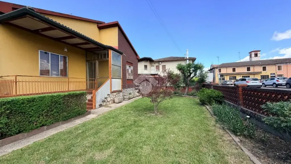 4-room house in IT