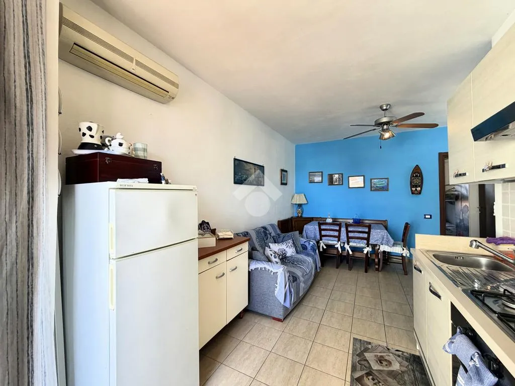Cuisine - Rustic 3-Bedroom Apartment Near Beach in Ardea