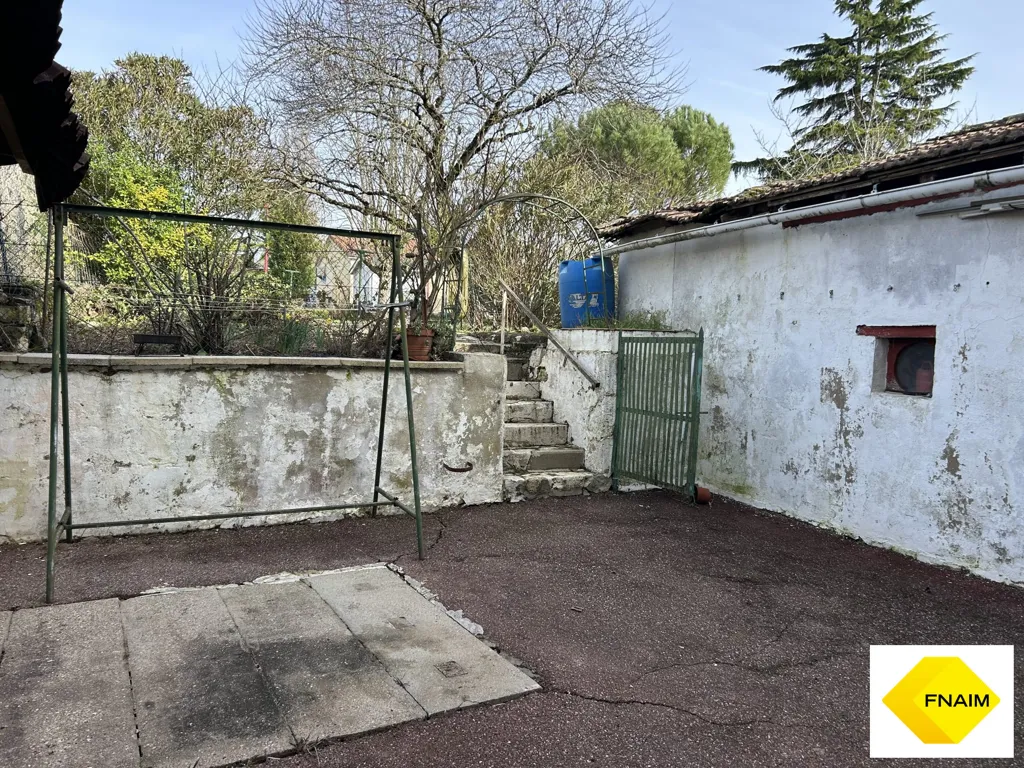 Giardino - Three-Level House with Garden in Hautefage-La-Tour