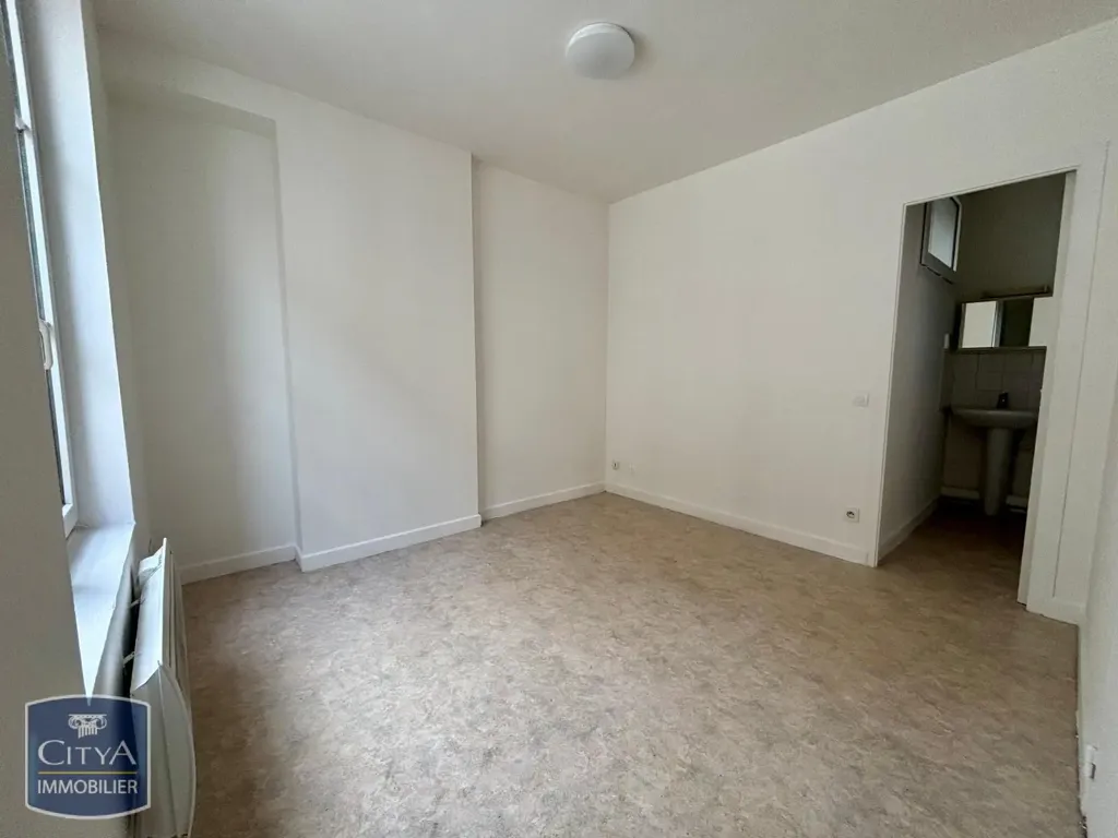 Toad - Compact Studio Flat in Central Châteauroux