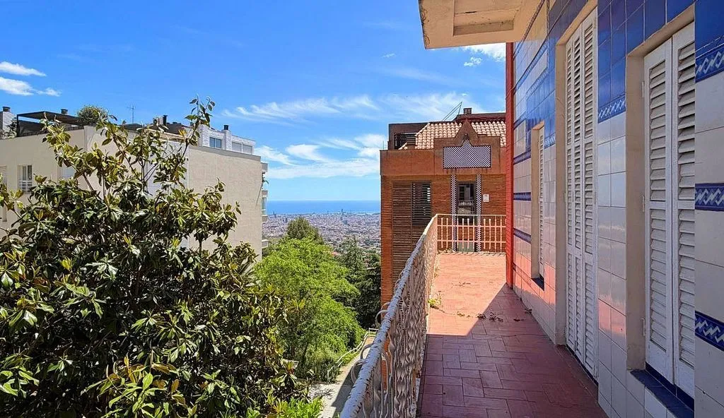 Rõdu - Chalet with Garden and Terrace in Vallvidrera